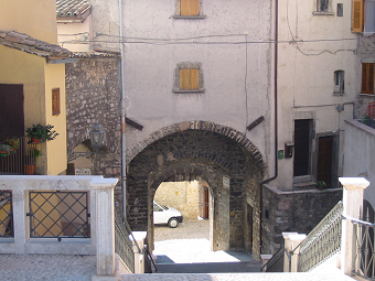 Porta Aquilana