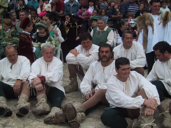 2002126.jpg
